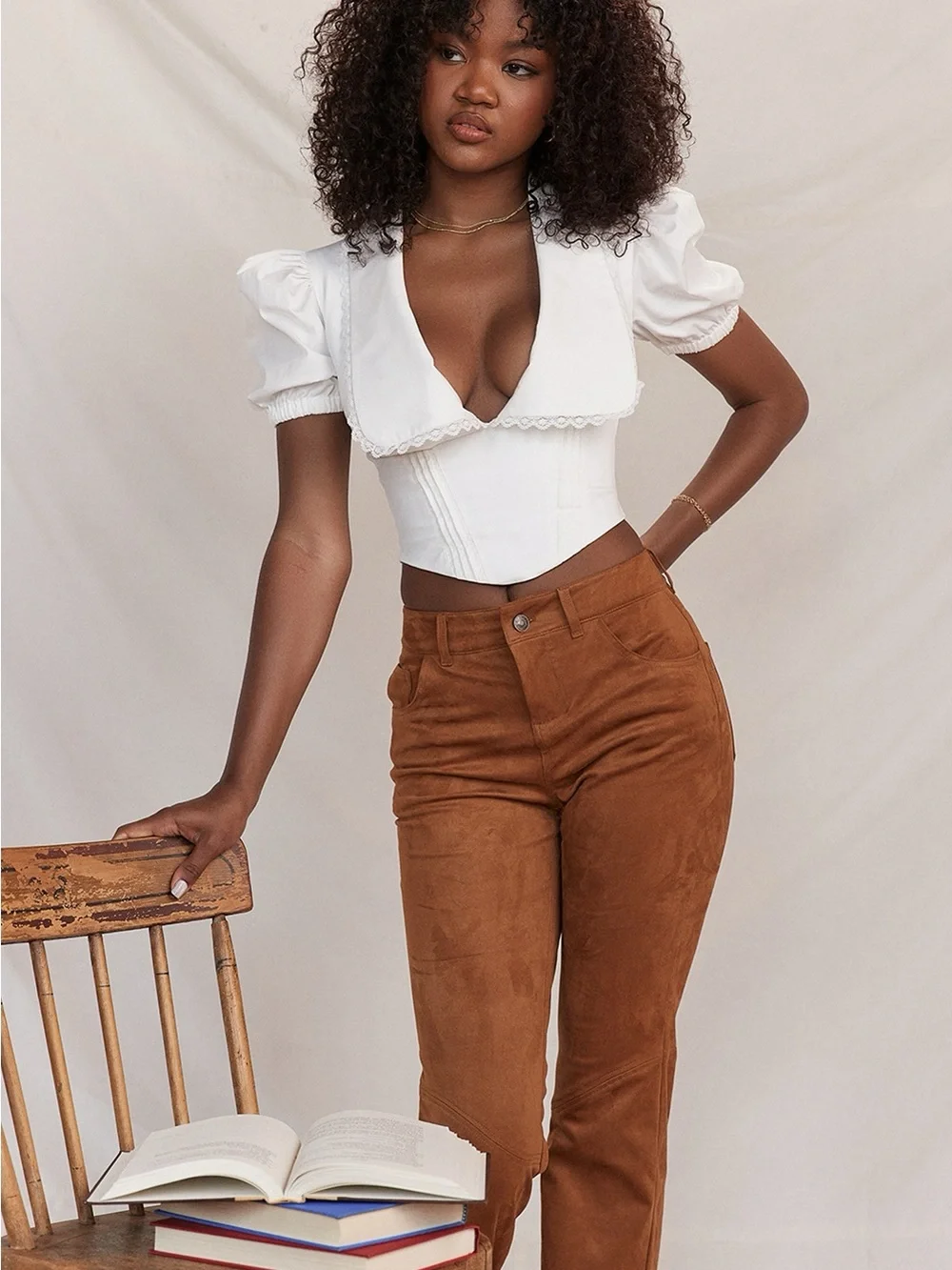 House of CB Augusta White Pin Tuck wide collar scalloped lace medium